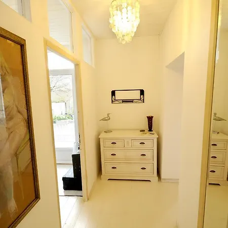 فندق مبيت وإفطار Chez Madeleine 3*