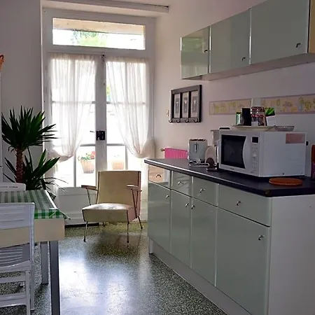 Bed & Breakfast Chez Madeleine Saint-Colomb-de-Lauzun