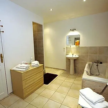 Bed & Breakfast Chez Madeleine Saint-Colomb-de-Lauzun