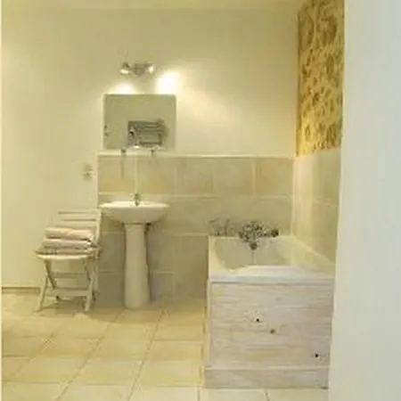 Chez Madeleine Bed & Breakfast Saint-Colomb-de-Lauzun