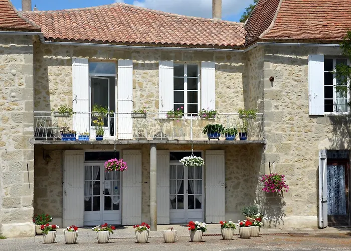 Couette-café Chez Madeleine Saint-Colomb-de-Lauzun