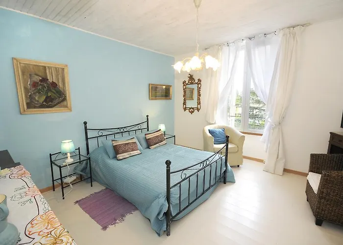 Alojamento de Acomodação e Pequeno-almoço Chez Madeleine